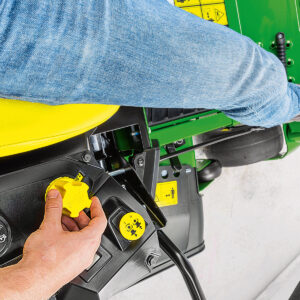 John Deere Z315E Side Discharge 42" Zero-Turn Lawn Mower - Image 2