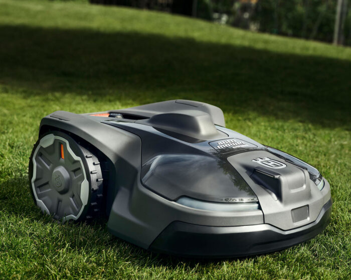 Husqvarna Automower 430X NERA Robotic Lawnmower - Image 3
