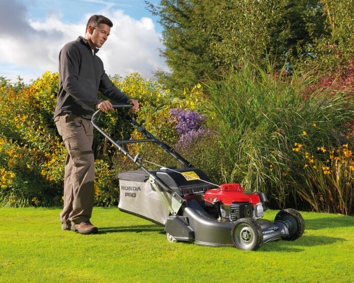 Honda HRH 536 QX Lawnmower - Image 3
