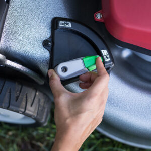 Honda Izy HRG 466 XB Cordless Lawnmower Bundle - Image 5