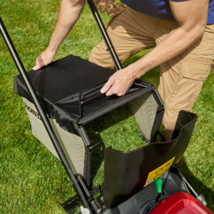 Honda HRX476 XB Cordless Lawnmower Bundle - Image 4