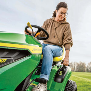 John Deere X107 Side Discharge 42" Ride On Lawn Mower - Image 4