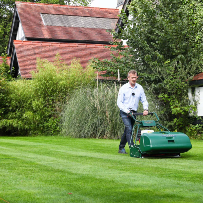 Allett Buckingham 24H Lawnmower - Image 2