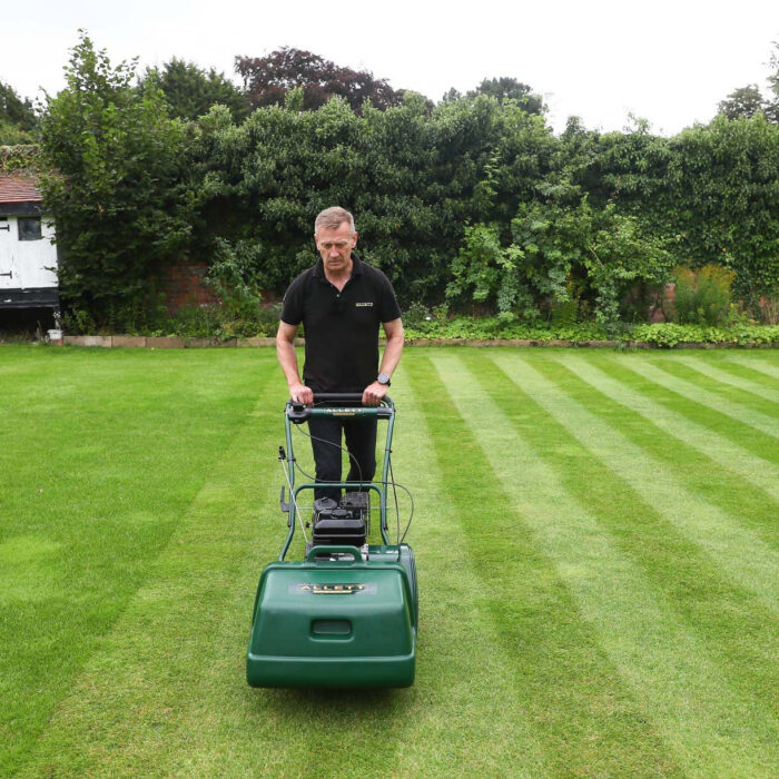 Allett Kensington 20H Lawnmower - Image 3