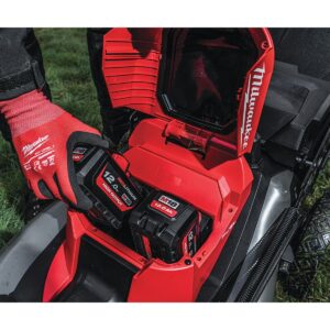 MILWAUKEE® M18 FUEL™ 53cm Cordless Lawnmower Kit - Image 7