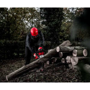 MILWAUKEE® M18 FUEL™ 30cm Chainsaw Kit - Image 6
