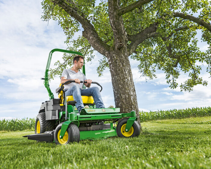John Deere Z515E Side Discharge 48" Zero-Turn Lawn Mower - Image 3