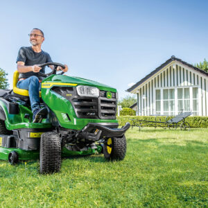 John Deere X167R Rear Collect 42" Ride On Lawn Mower - Image 4