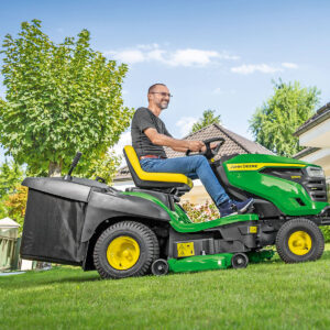 John Deere X167R Rear Collect 42" Ride On Lawn Mower - Image 5