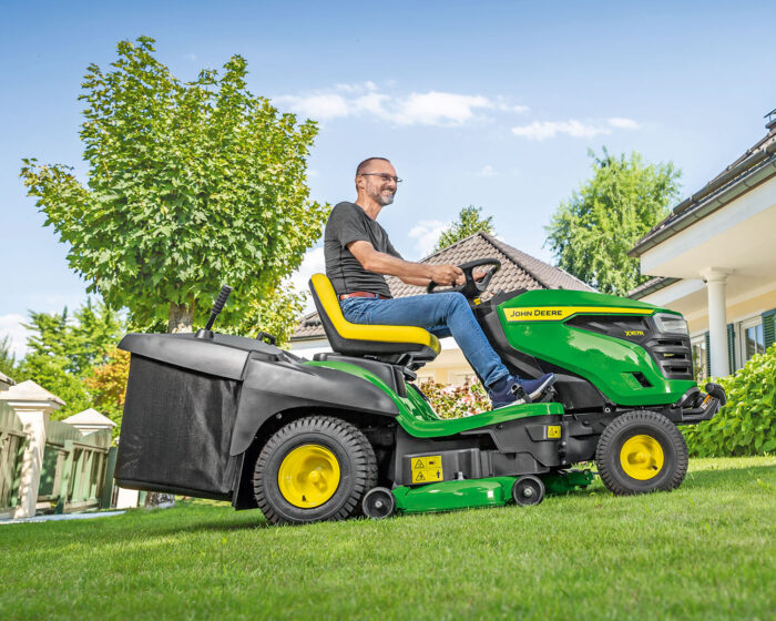 John Deere X167R Rear Collect 42" Ride On Lawn Mower - Image 5