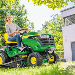 John Deere X127 Side Discharge and Mulching 42" Ride On Lawn Mower - Image 4
