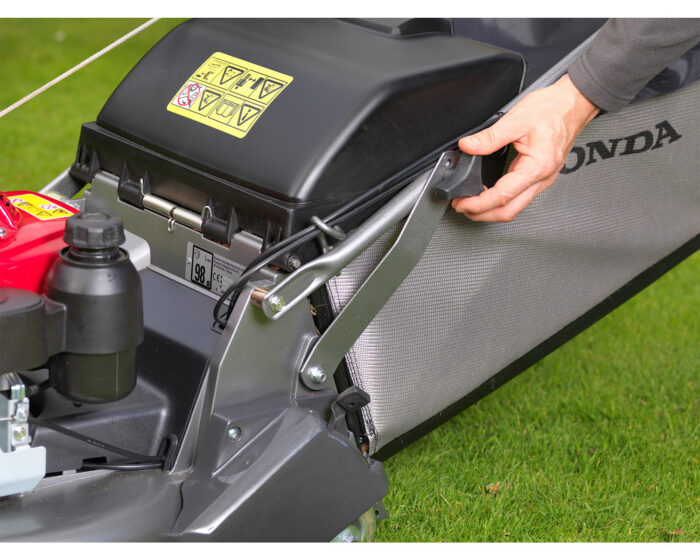 Honda HRD 536 HX Lawnmower - Image 4