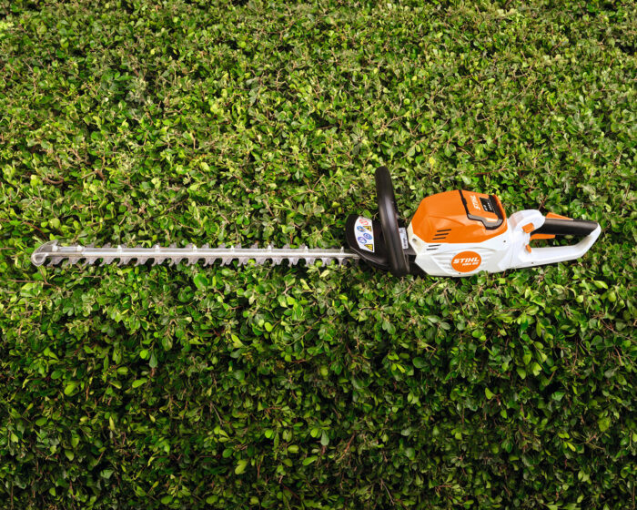STIHL HSA60 Cordless Hedgetrimmer Set - Image 4