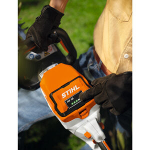 STIHL HSA60 Cordless Hedgetrimmer Set - Image 5
