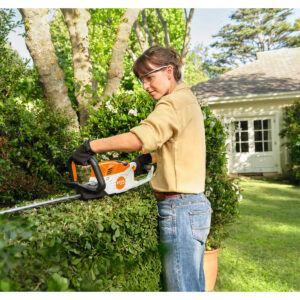 STIHL HSA60 Cordless Hedgetrimmer Set - Image 6