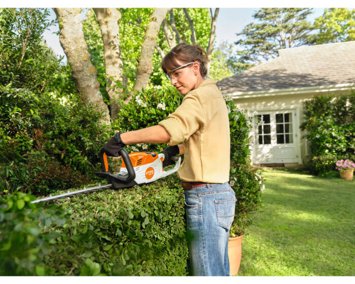 STIHL HSA60 Cordless Hedgetrimmer Set - Image 6