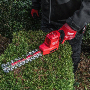 MILWAUKEE® M12 FUEL™ Hedge trimmer 20 cm (Tool only) - Image 4