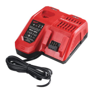 MILWAUKEE® M18 FUEL™ 35cm Chainsaw Kit - Image 9