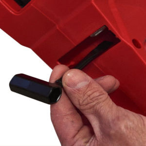 MILWAUKEE® M18 FUEL™ 35cm Chainsaw Kit - Image 6