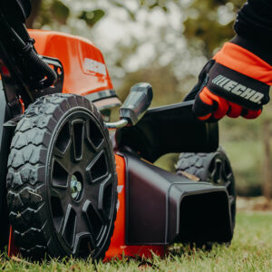 Echo DLM-310/46P Cordless Lawnmower - Image 3