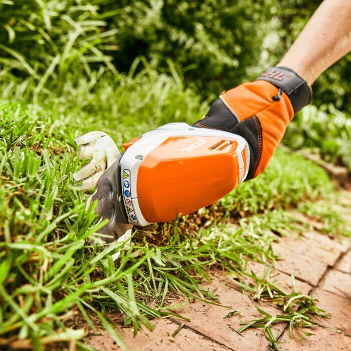 Stihl HSA26 Cordless Garden Shears - Image 4