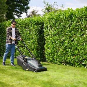 Hayter Hawk 43 AD Cordless Lawnmower Set - Image 5