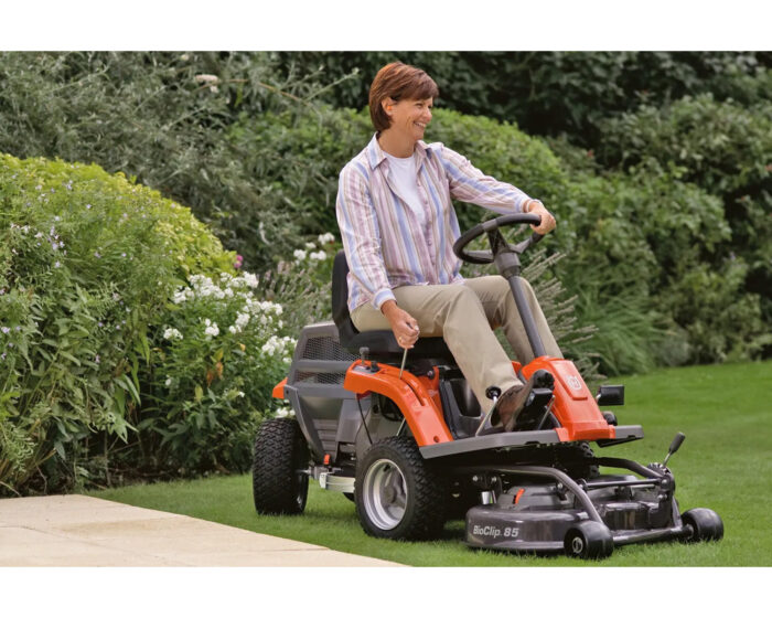 Husqvarna Rider R112C Mulching 33.5" Mower - Image 4