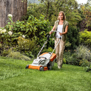 STIHL RMA235 Cordless Lawnmower - Image 4