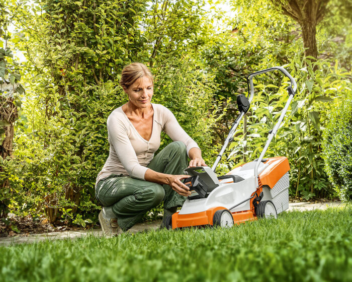 STIHL RMA235 Cordless Lawnmower - Image 5