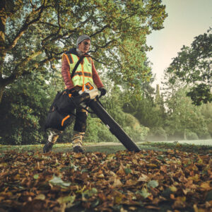 STIHL SHA 140 Cordless Vacuum Shredder - Image 2