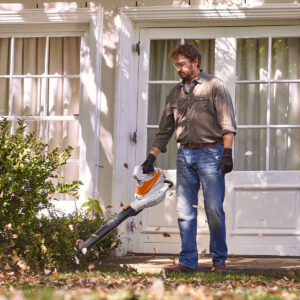 STIHL SHA56 Cordless Blower / Vacuum Set - Image 8